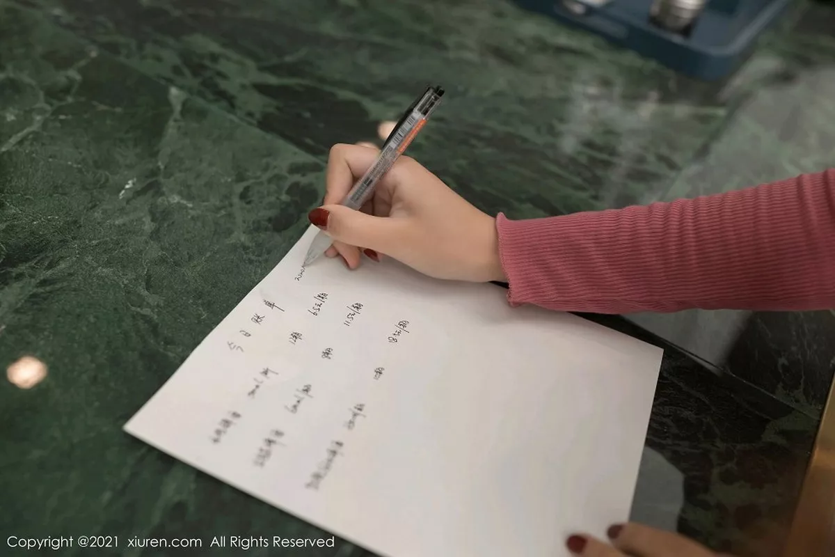 秀人集.com_[XiuRen秀人网]No.3017_嫩模唐安琪妻子突然冷漠剧情主题私房浴室半脱撩人诱惑写真79P