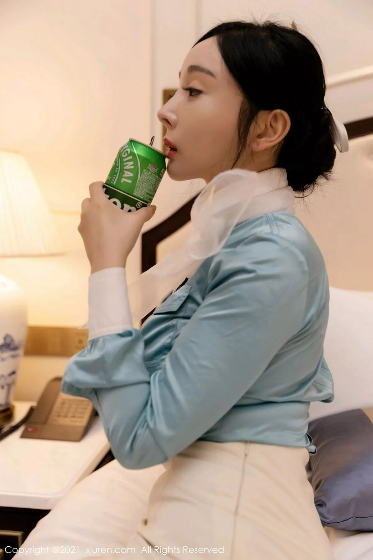 秀人集.com_[XiuRen秀人网]No.3014_嫩模允爾厦门旅拍空姐剧情主题私房脱衣露火辣身材诱惑写真84P