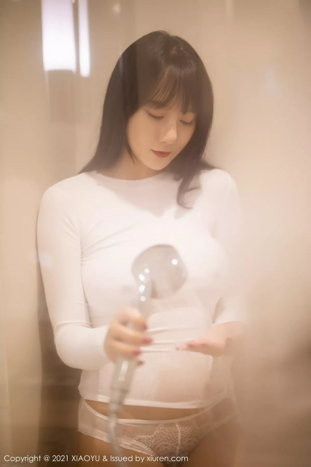 秀人集.com_[XiaoYu画语界]Vol.454_嫩模何嘉颖私房明亮浴室白色真空服饰配透视内裤诱惑写真62P