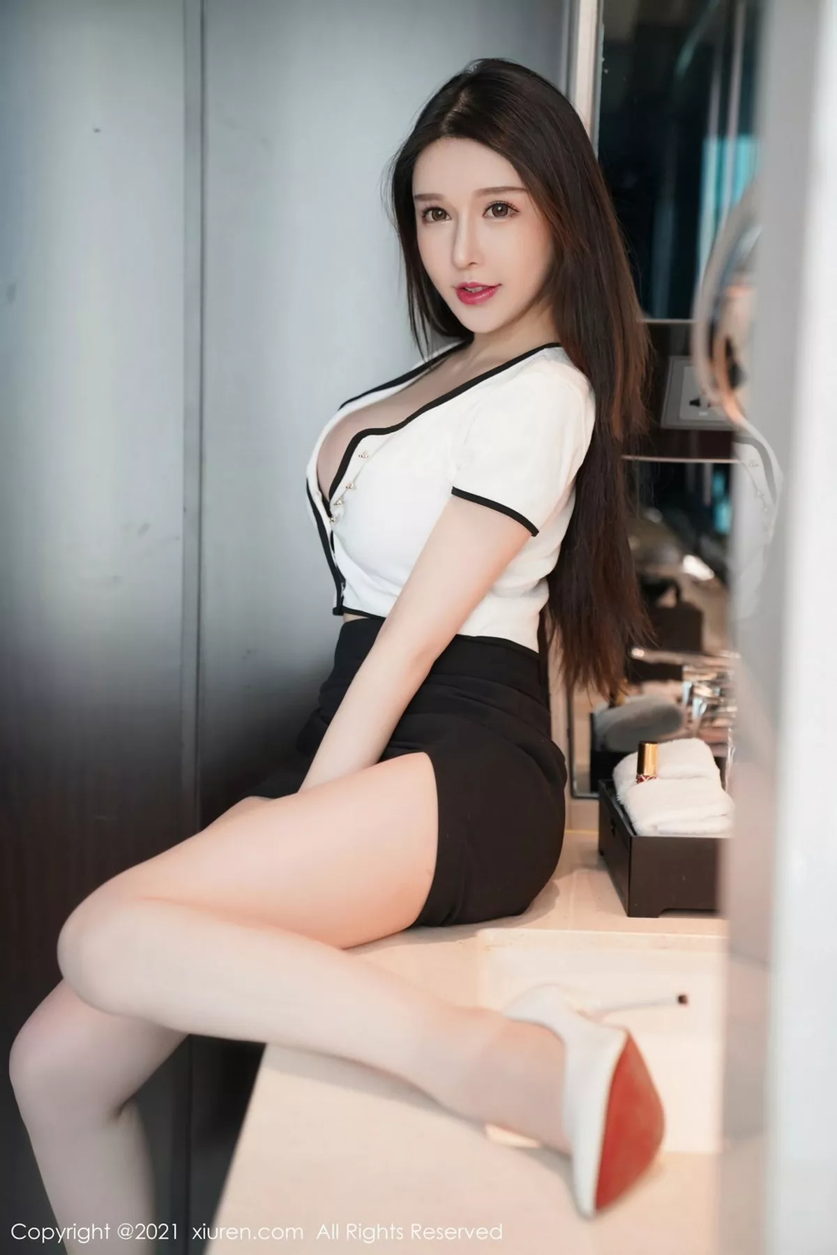 秀人集.com_[XiuRen秀人网]No.3023_嫩模玉兔miki私房半脱露性感黑色内衣配黑丝裤袜诱惑写真70P