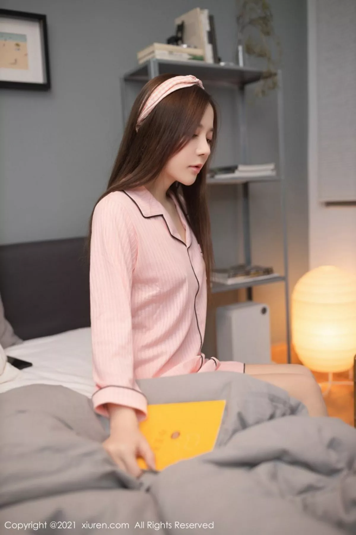 秀人集.com_[XiuRen秀人网]No.3142_嫩模鱼子酱Fish私房脱格子裙露白色缕空内裤秀火辣身材诱惑写真50P