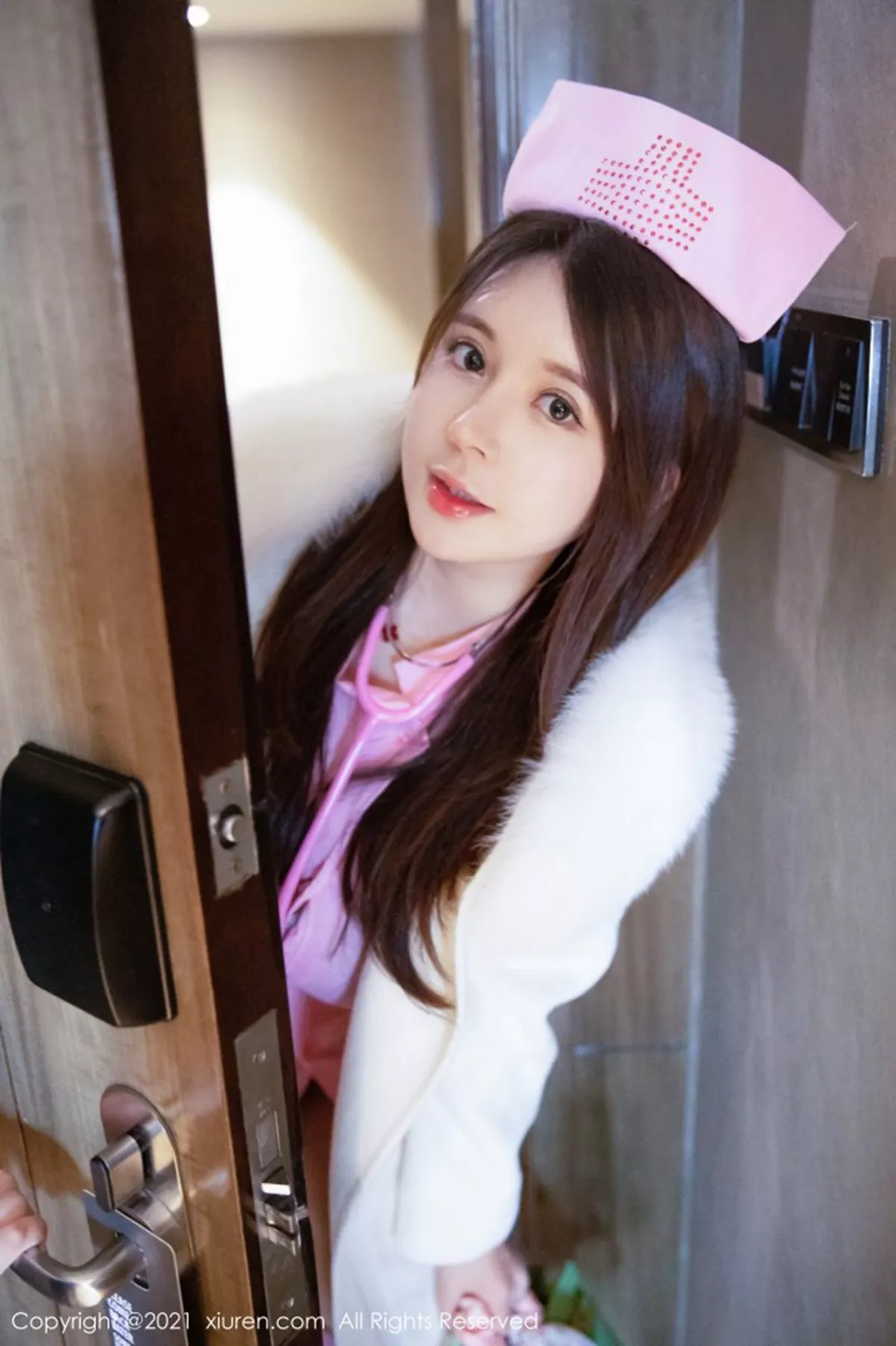 秀人集.com_[XiuRen秀人网]No.3143_嫩模奶油妹妹私房粉色护士制服主题秀童颜巨乳火辣身材诱惑写真39P