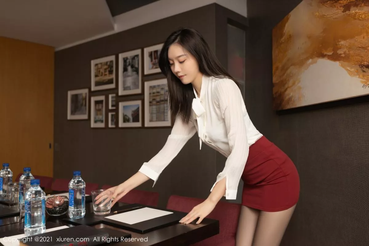 秀人集.com_[XiuRen秀人网]No.3161_嫩模安然Maleah会议室职场OL主题半脱露凹凸别致身材诱惑写真58P