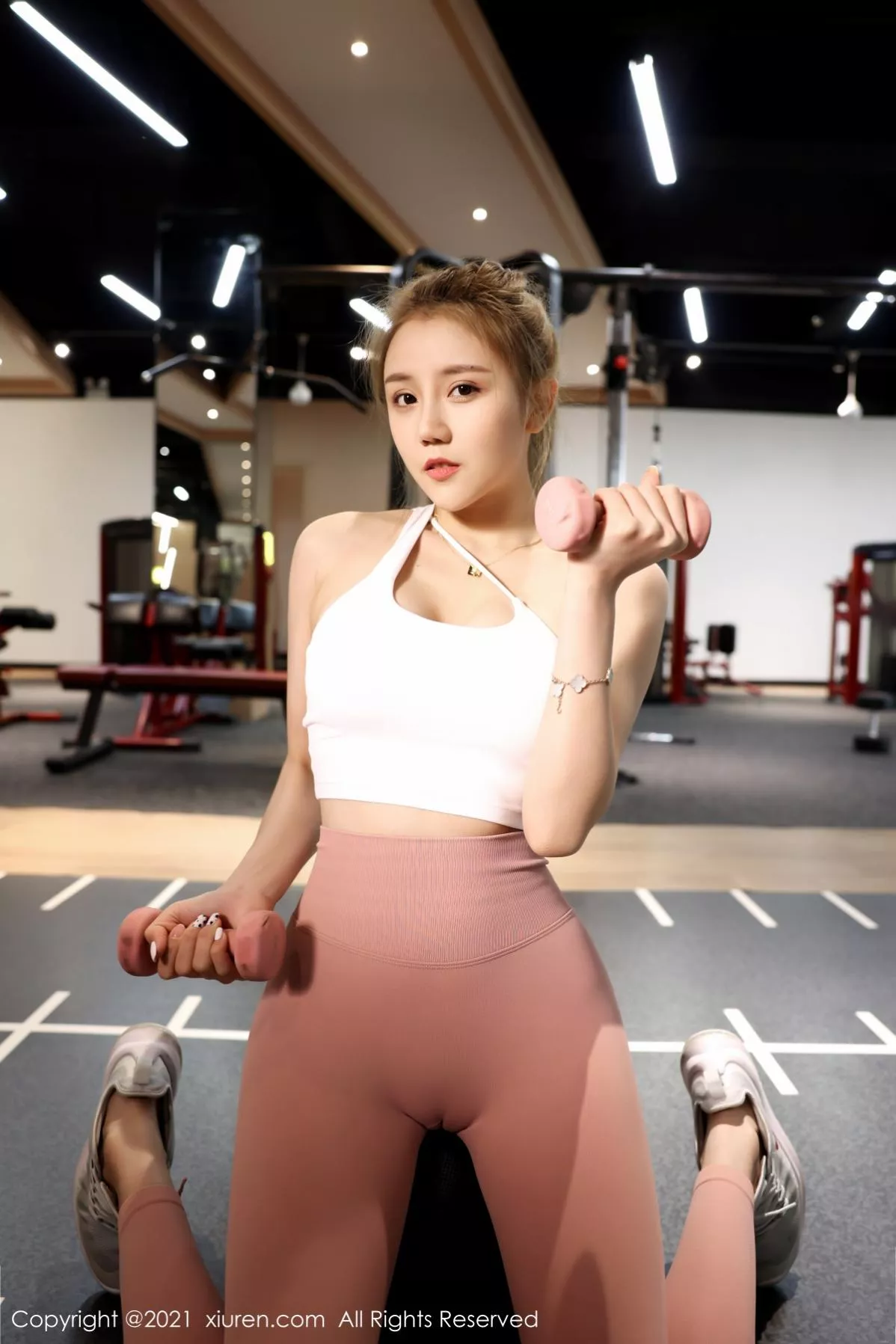秀人集.com_[XiuRen秀人网]No.3157_嫩模夏西CiCi健身房主题粉色紧身裤秀魔鬼身材浑圆翘臀诱惑写真67P