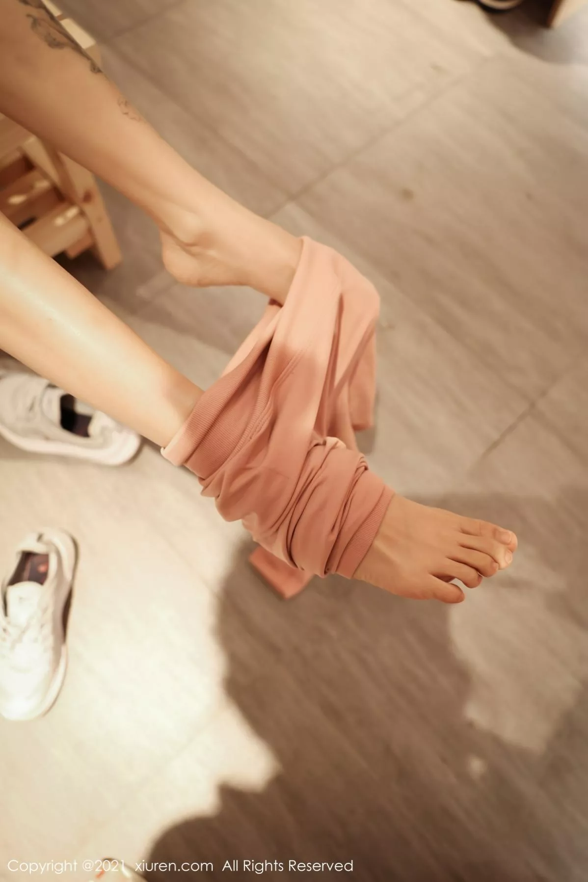 秀人集.com_[XiuRen秀人网]No.3157_嫩模夏西CiCi健身房主题粉色紧身裤秀魔鬼身材浑圆翘臀诱惑写真67P