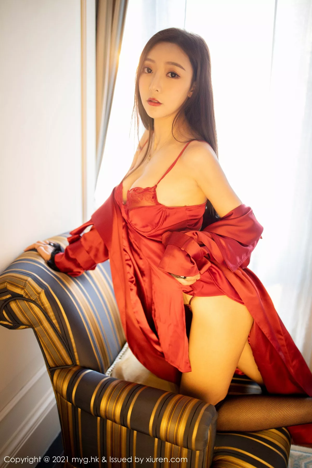 秀人集.com_[MyGirl美媛馆]Vol.496_女神王馨瑶yanni鲜红飒爽皮衣配黑丝网袜半脱露翘臀诱惑写真63P