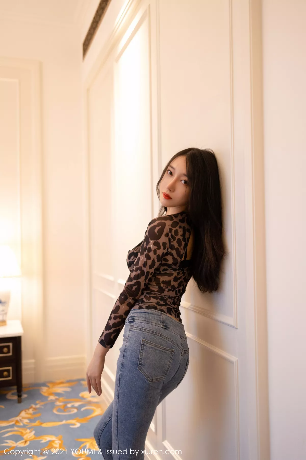 秀人集.com_[YouMi尤蜜荟]Vol.610_丽质美人玥儿玥er厦门旅拍私房脱牛仔裤露性感内衣诱惑写真47P