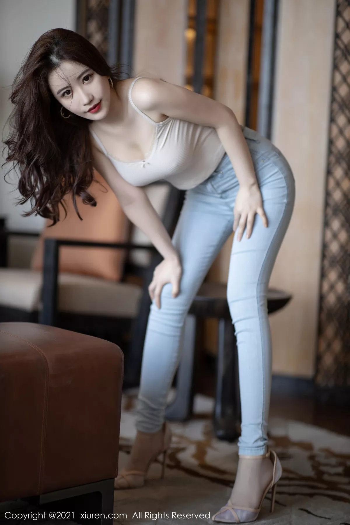 秀人集.com_[XiuRen秀人网]No.3192_女神Cherry绯月樱三亚旅拍脱紧身牛仔裤露肉丝裤袜完美诱惑写真74P