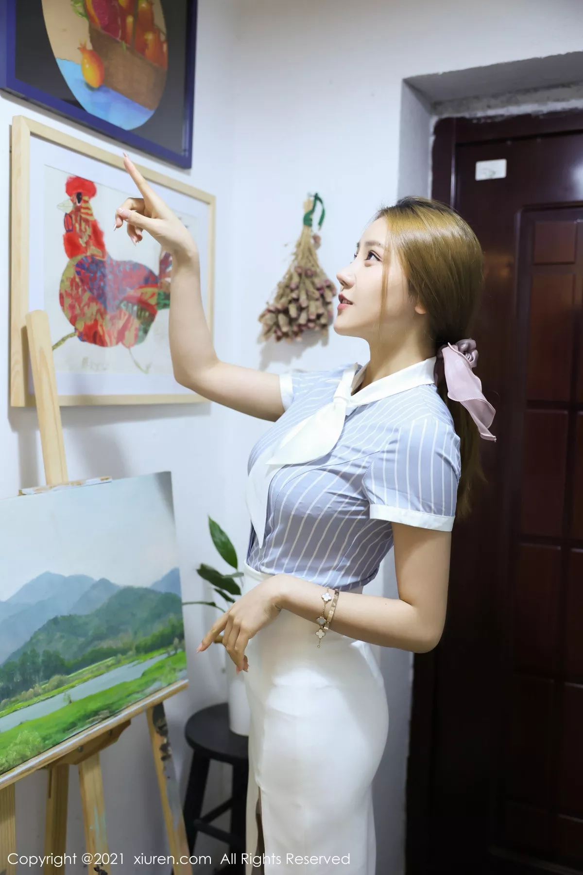 秀人集.com_[XiuRen秀人网]No.3214_嫩模夏西CiCi教室师生主题半脱露开档肉丝裤袜秀翘臀诱惑写真50P