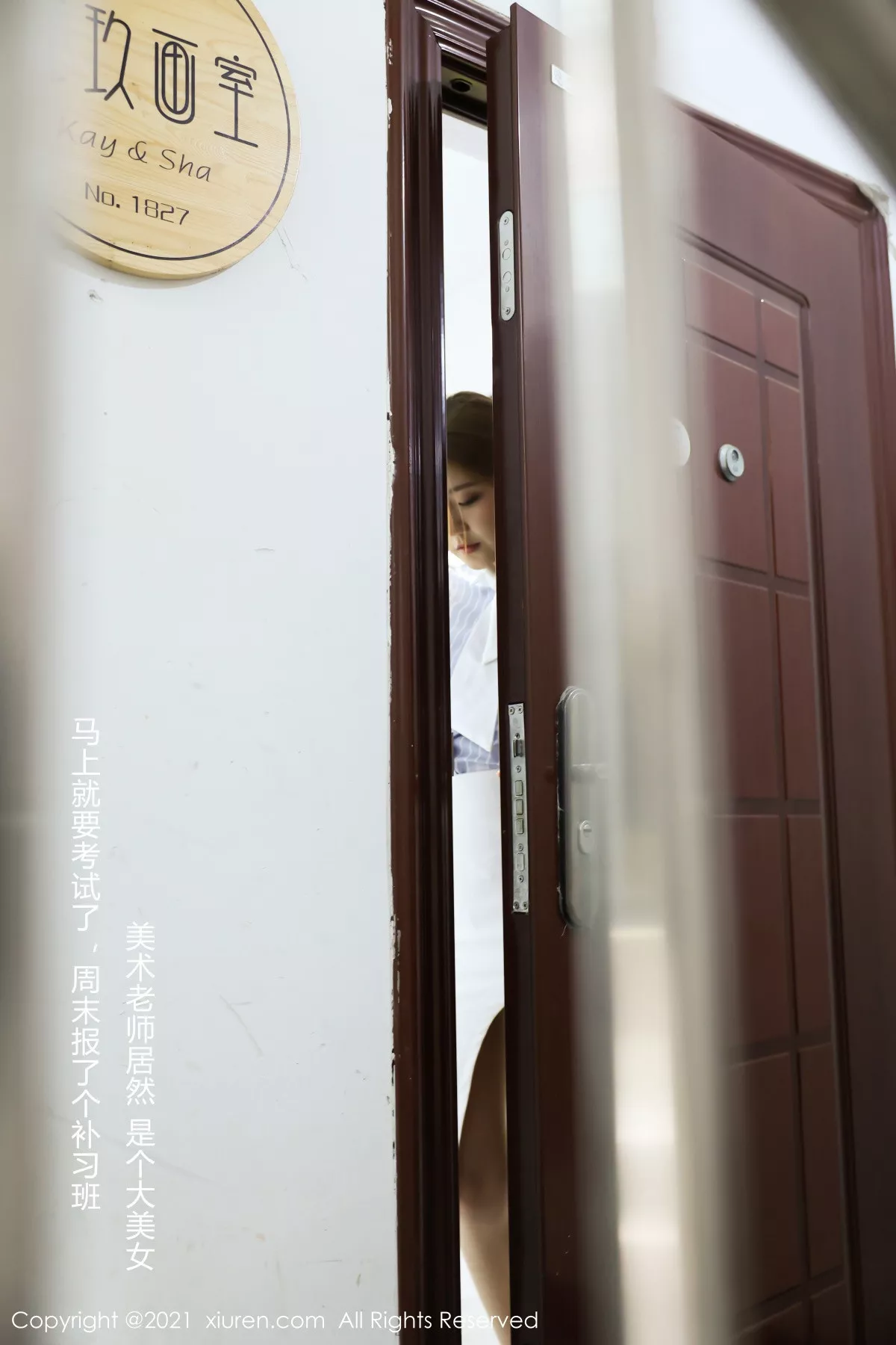 秀人集.com_[XiuRen秀人网]No.3214_嫩模夏西CiCi教室师生主题半脱露开档肉丝裤袜秀翘臀诱惑写真50P