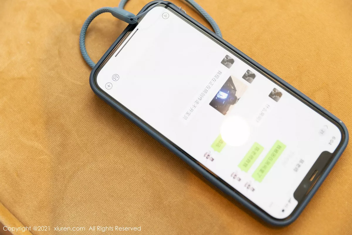 秀人集.com_[XiuRen秀人网]No.3220_女神王雨纯厦门旅拍下午茶主题后续半脱露开档肉丝裤袜诱惑写真53P