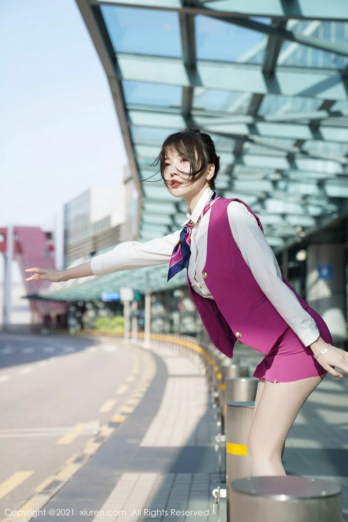 秀人集.com_[XiuRen秀人网]No.3103_女神糯美子Mini澳门旅拍粉色空乘制服下肉丝裤袜秀翘臀诱惑写真68P