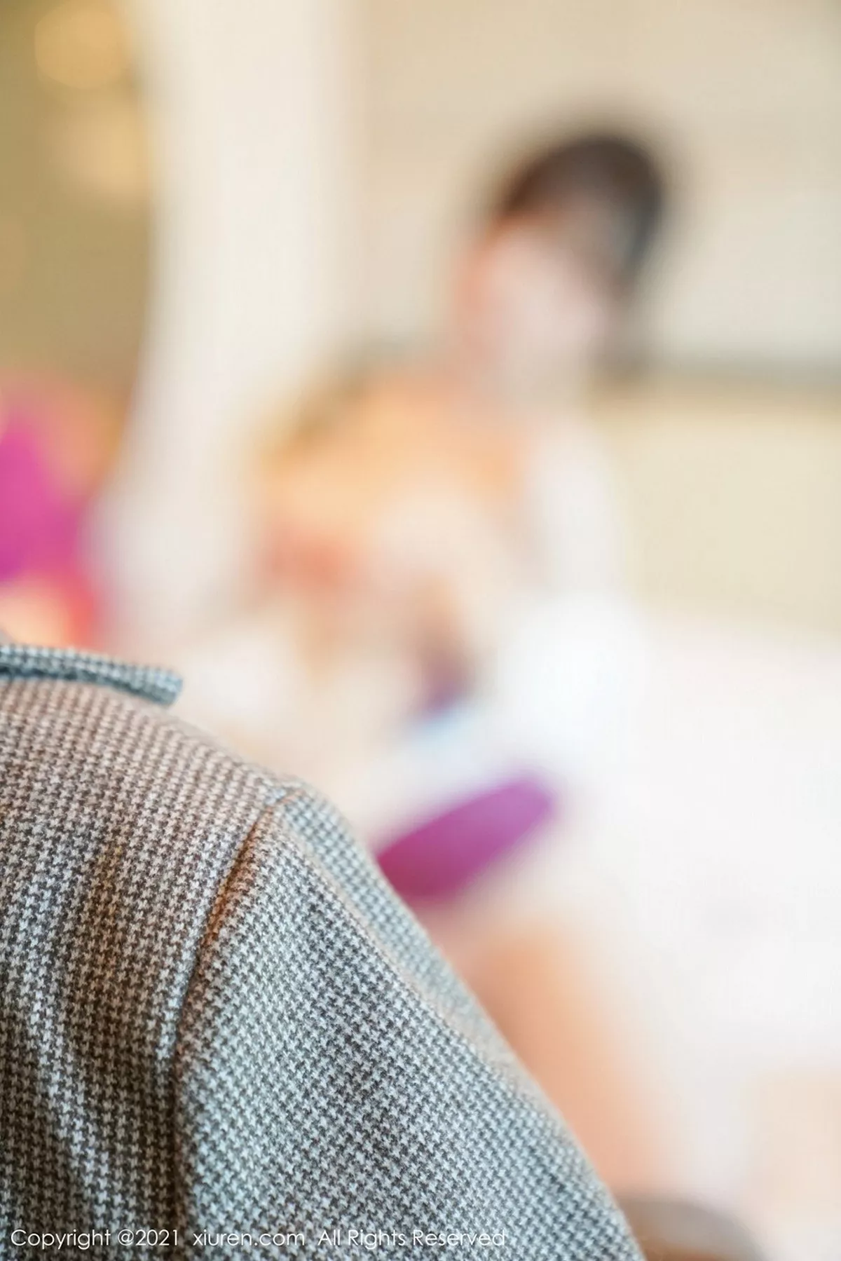 秀人集.com_[XiuRen秀人网]No.3103_女神糯美子Mini澳门旅拍粉色空乘制服下肉丝裤袜秀翘臀诱惑写真68P