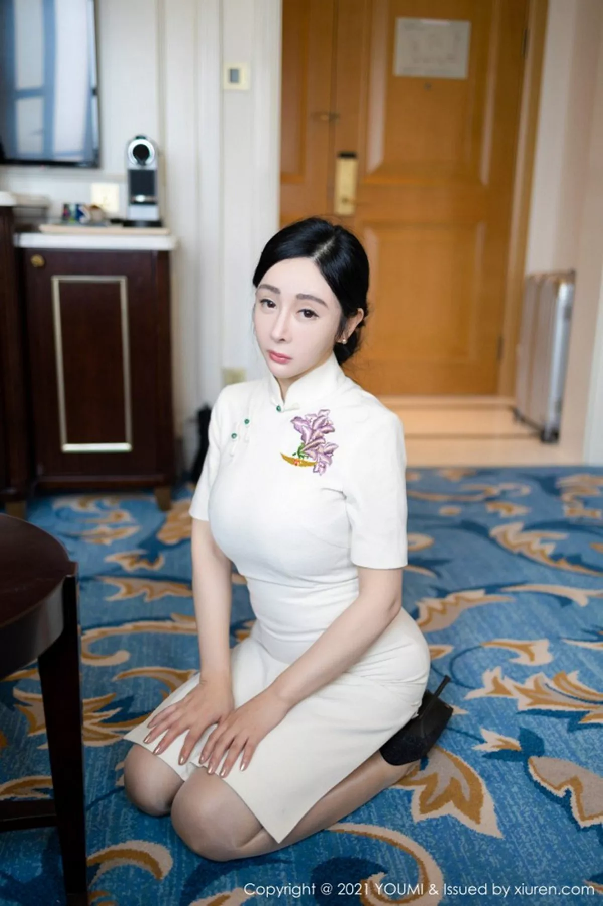 秀人集.com_[YouMi尤蜜荟]Vol.603_嫩模允爾剧情空姐女友主题床上蕾丝内衣配肉丝裤袜诱惑写真92P