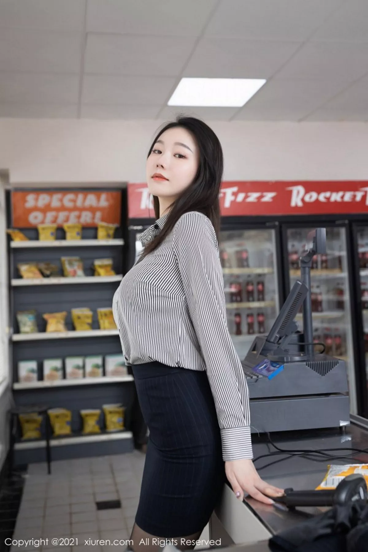秀人集.com_[XiuRen秀人网]No.3123_嫩模安然Maleah便利店职员主题脱条纹衬衫露蕾丝内衣完美诱惑写真75P