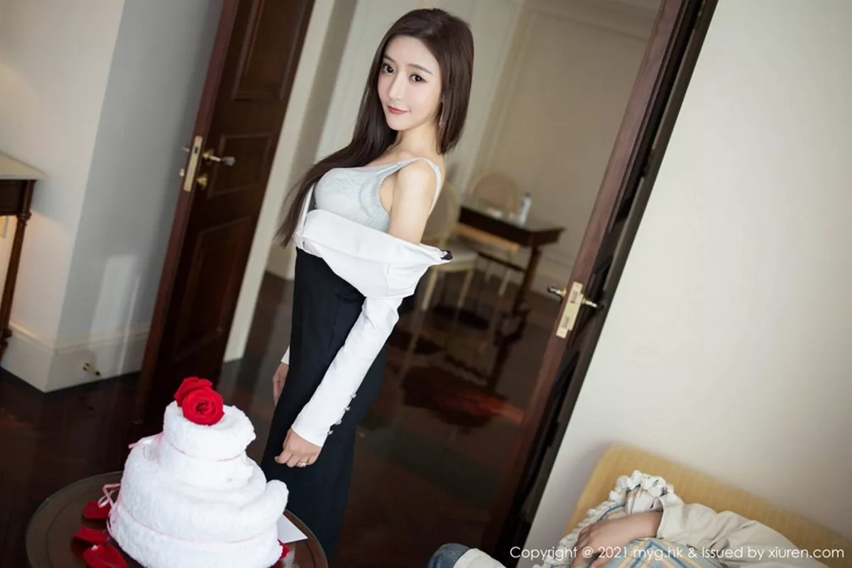 秀人集.com_[MyGirl美媛馆]Vol.492_女神王馨瑶yanni上司过生日主题黑裙下黑丝裤袜秀美腿诱惑写真88P