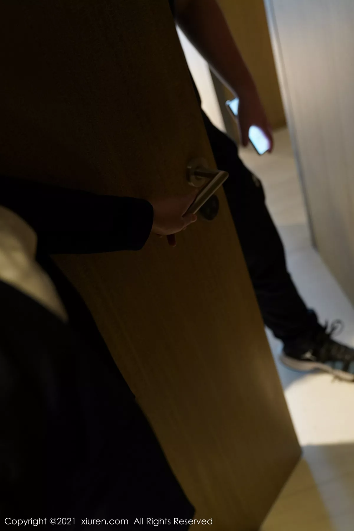 秀人集.com_[XiuRen秀人网]No.3221_嫩模晓鱼酱酒店前台剧情主题私房半脱露傲人豪乳撩人诱惑写真102P