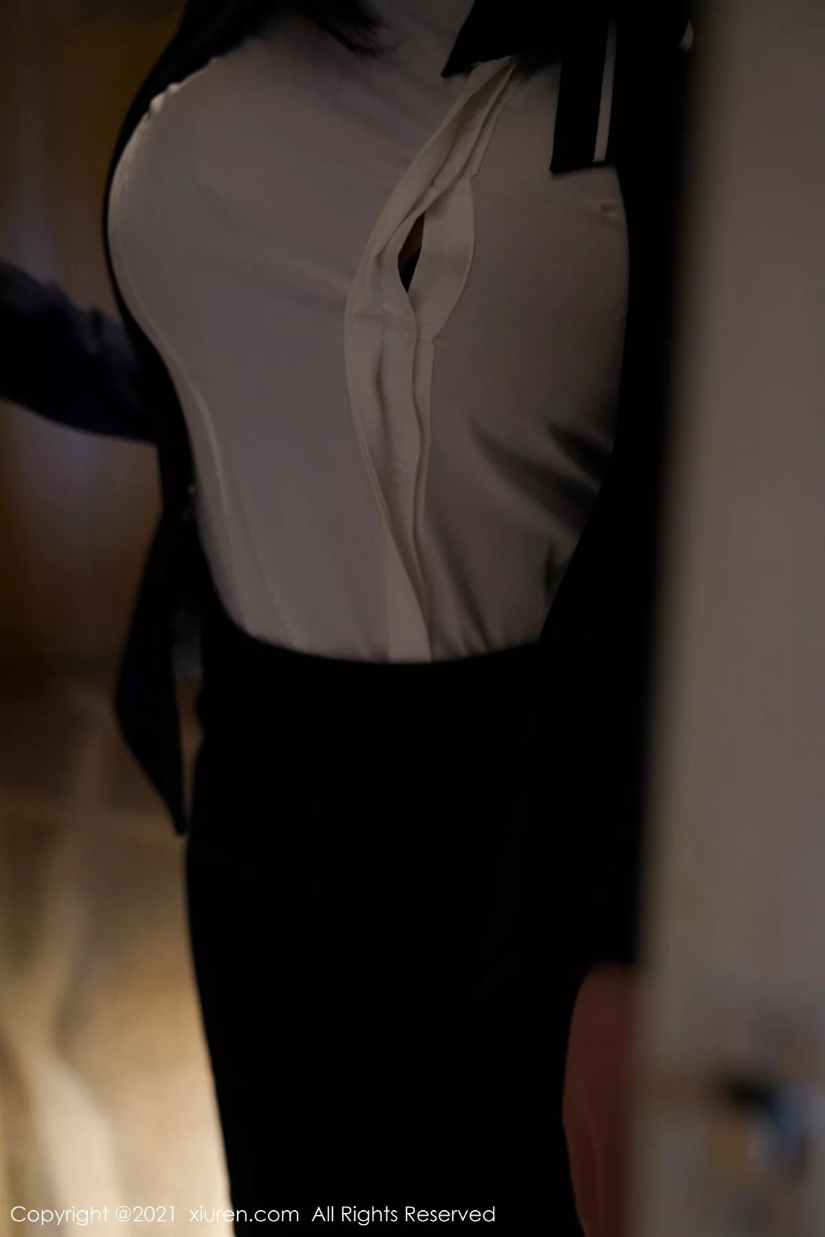 秀人集.com_[XiuRen秀人网]No.3221_嫩模晓鱼酱酒店前台剧情主题私房半脱露傲人豪乳撩人诱惑写真102P