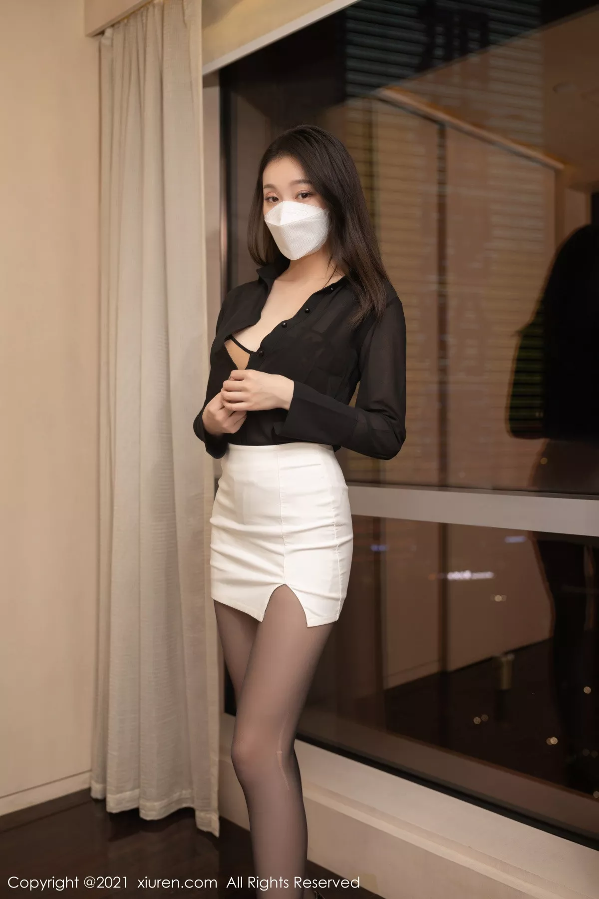 秀人集.com_[XiuRen秀人网]No.3223_嫩模安然Maleah贴纸游戏主题私房半脱露无内黑丝裤袜撩人诱惑写真72P