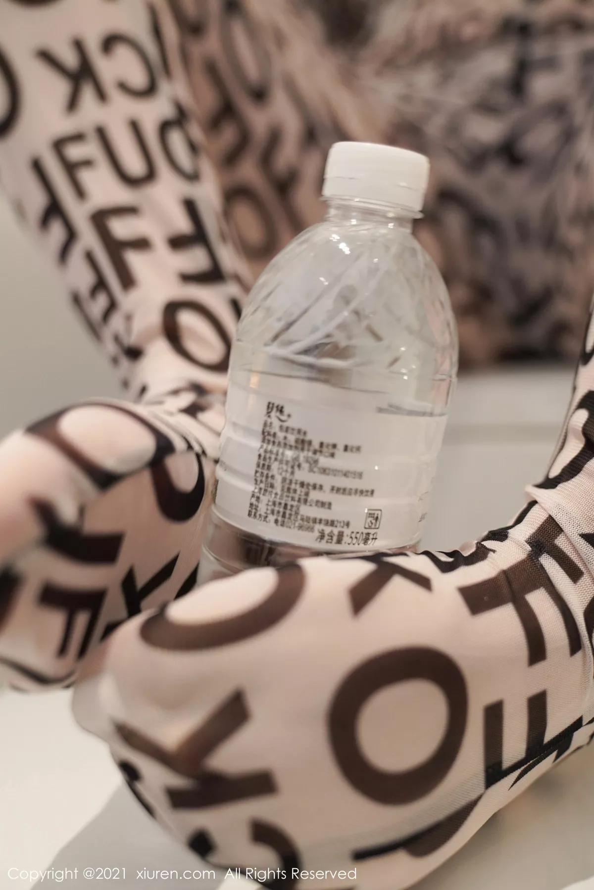 秀人集.com_[XiuRen秀人网]No.3225_女神凯竹私房性感紧身薄纱服饰半脱秀丰满身材火辣诱惑写真45P