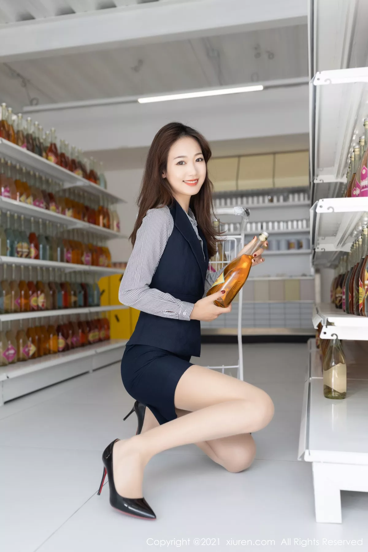 秀人集.com_[XiuRen秀人网]No.3241_嫩模唐安琪推销员主题商店半脱露性感红色内衣肉丝裤袜诱惑写真83P