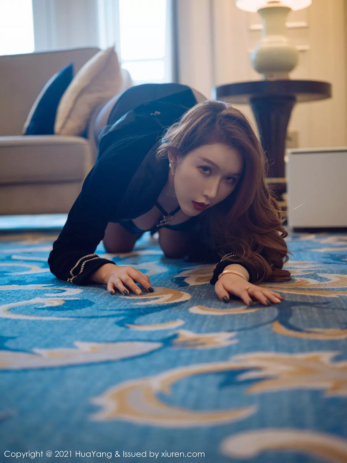 秀人集.com_[HuaYang花漾]Vol.378_女神Egg-尤妮丝厦门旅拍私房性感内衣配开档黑丝裤袜诱惑写真52P