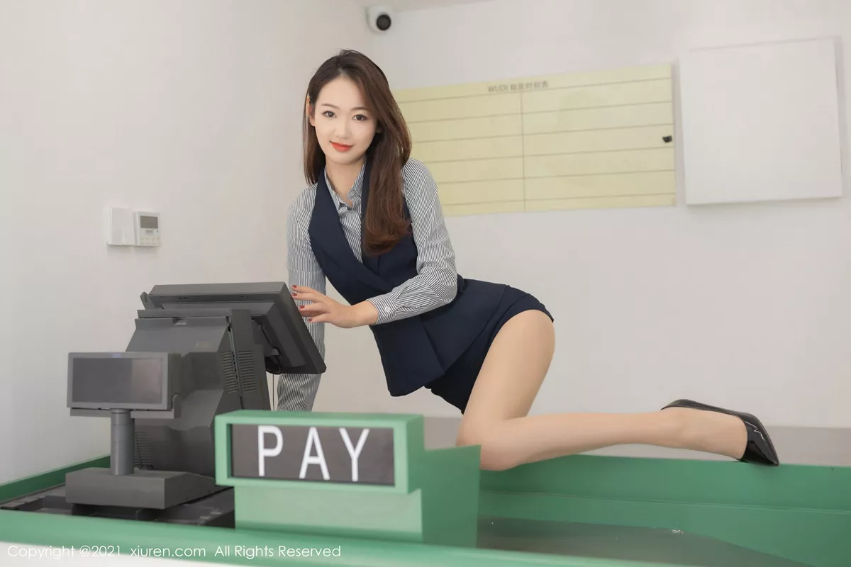 秀人集.com_[XiuRen秀人网]No.3241_嫩模唐安琪推销员主题商店半脱露性感红色内衣肉丝裤袜诱惑写真83P