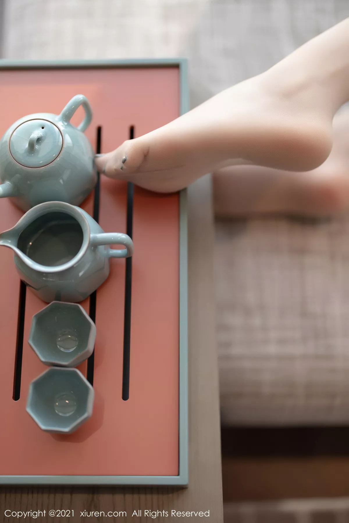 秀人集.com_[XiuRen秀人网]No.3245_女神芝芝Booty私房粉色紧身衣配肉丝裤袜秀完美身材诱惑写真77P