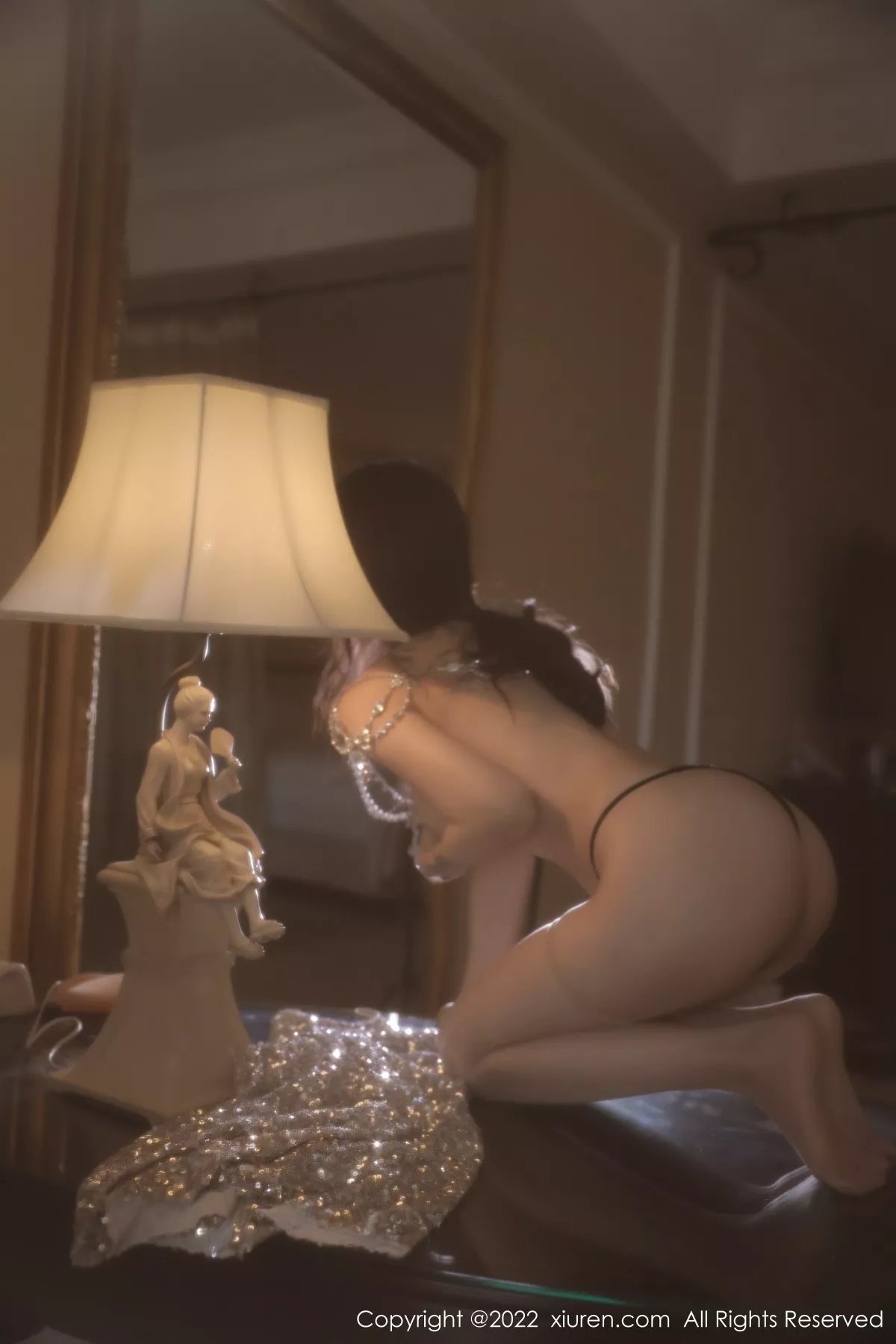 秀人集.com_[XiuRen秀人网]No.5209_模特佘贝拉bella杭州旅拍性感闪亮吊裙配超薄肉丝迷人诱惑写真55P