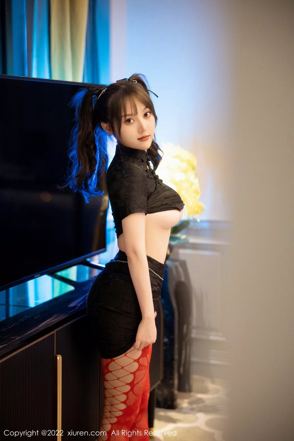 秀人集.com_[XiuRen秀人网]No.5225_模特豆瓣酱黑色短旗袍半脱露红色网格丝袜秀丰满身材诱惑写真74P