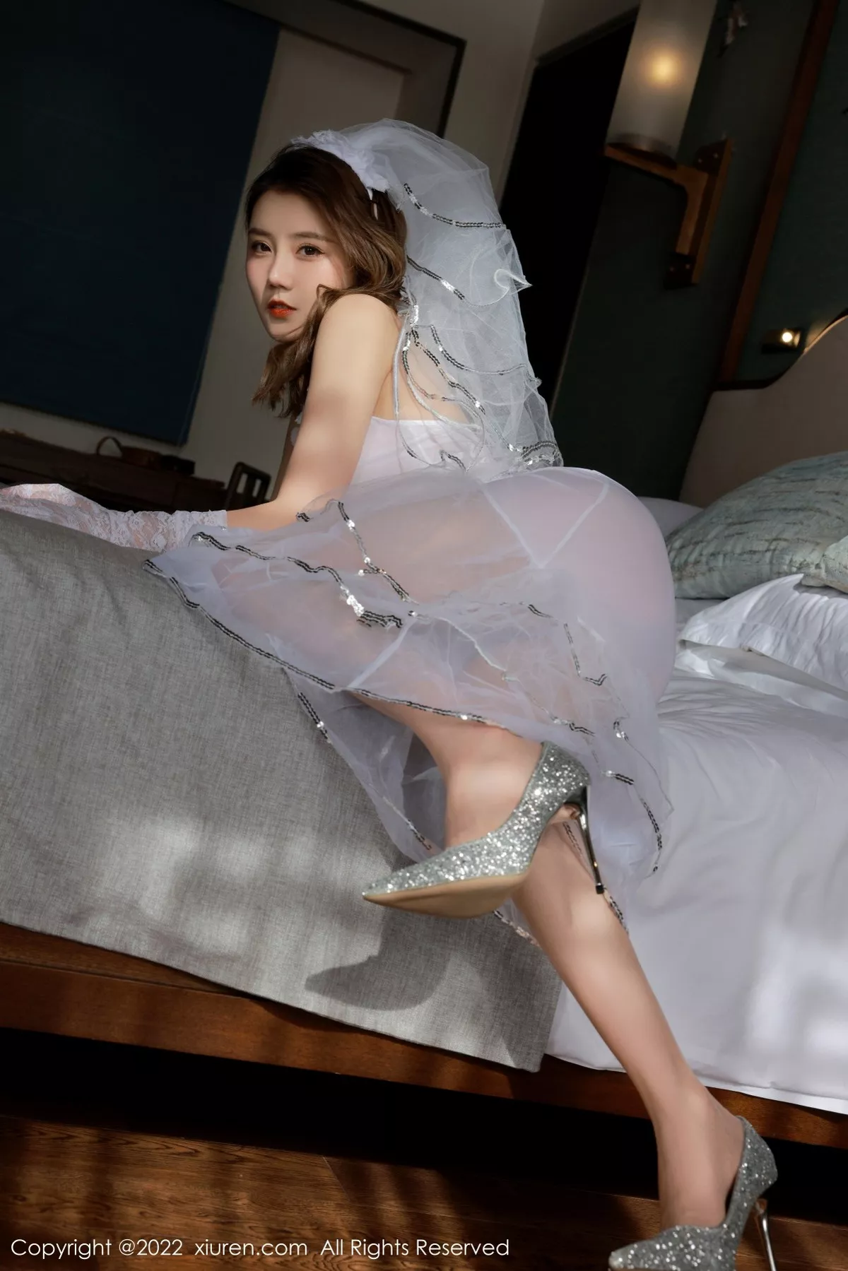 秀人集.com_[XiuRen秀人网]No.5247_模特sugar糖酒酒澳门旅拍白色轻透婚纱露丁字裤秀翘臀诱惑写真57P