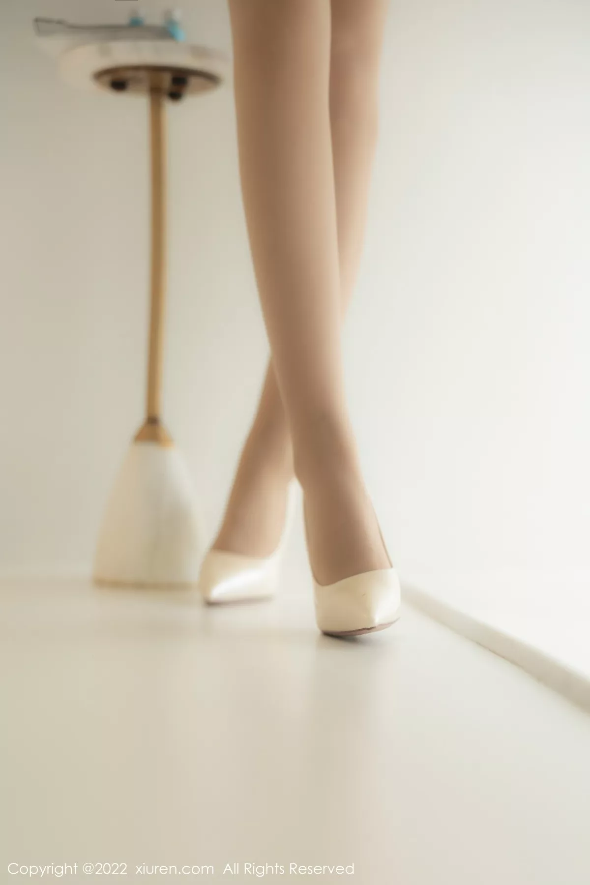 秀人集.com_[XiuRen秀人网]No.5248_女神朱可儿Flora大理旅拍浅色镂空连衣裙配超薄肉丝撩人诱惑写真90P