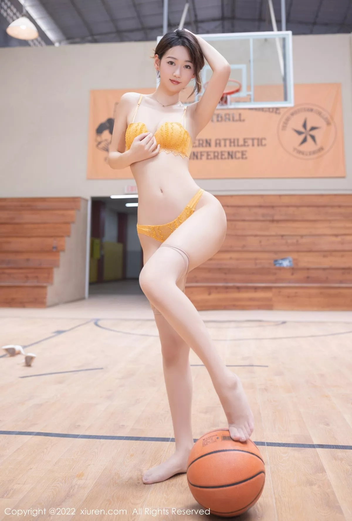 秀人集.com_[XiuRen秀人网]No.5258_模特唐安琪广州-云南旅拍篮球宝贝装扮黄色蕾丝内衣诱惑写真80P