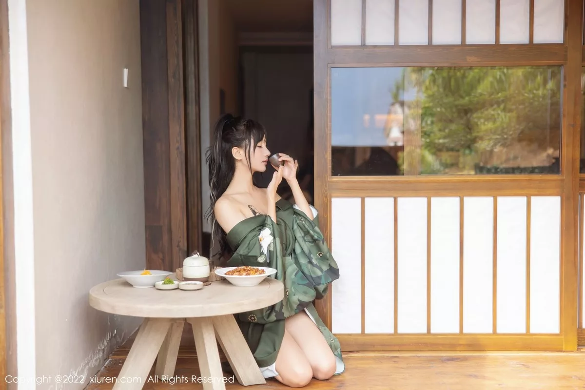 秀人集.com_[XiuRen秀人网]No.5256_女神小果冻儿大理旅拍私房暗绿色真空和服秀完美身材诱惑写真85P