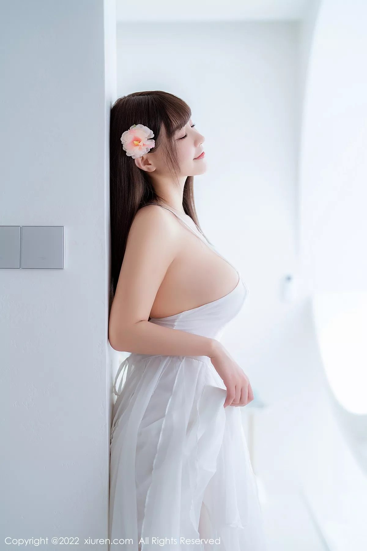 秀人集.com_[XiuRen秀人网]No.5261_女神朱可儿Flora大理旅拍白色露肩吊带裙配白丝袜丰满诱惑写真114P