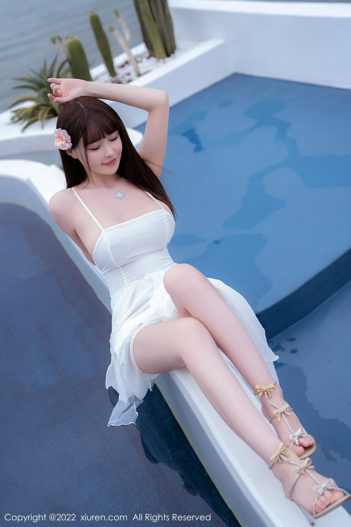 秀人集.com_[XiuRen秀人网]No.5261_女神朱可儿Flora大理旅拍白色露肩吊带裙配白丝袜丰满诱惑写真114P