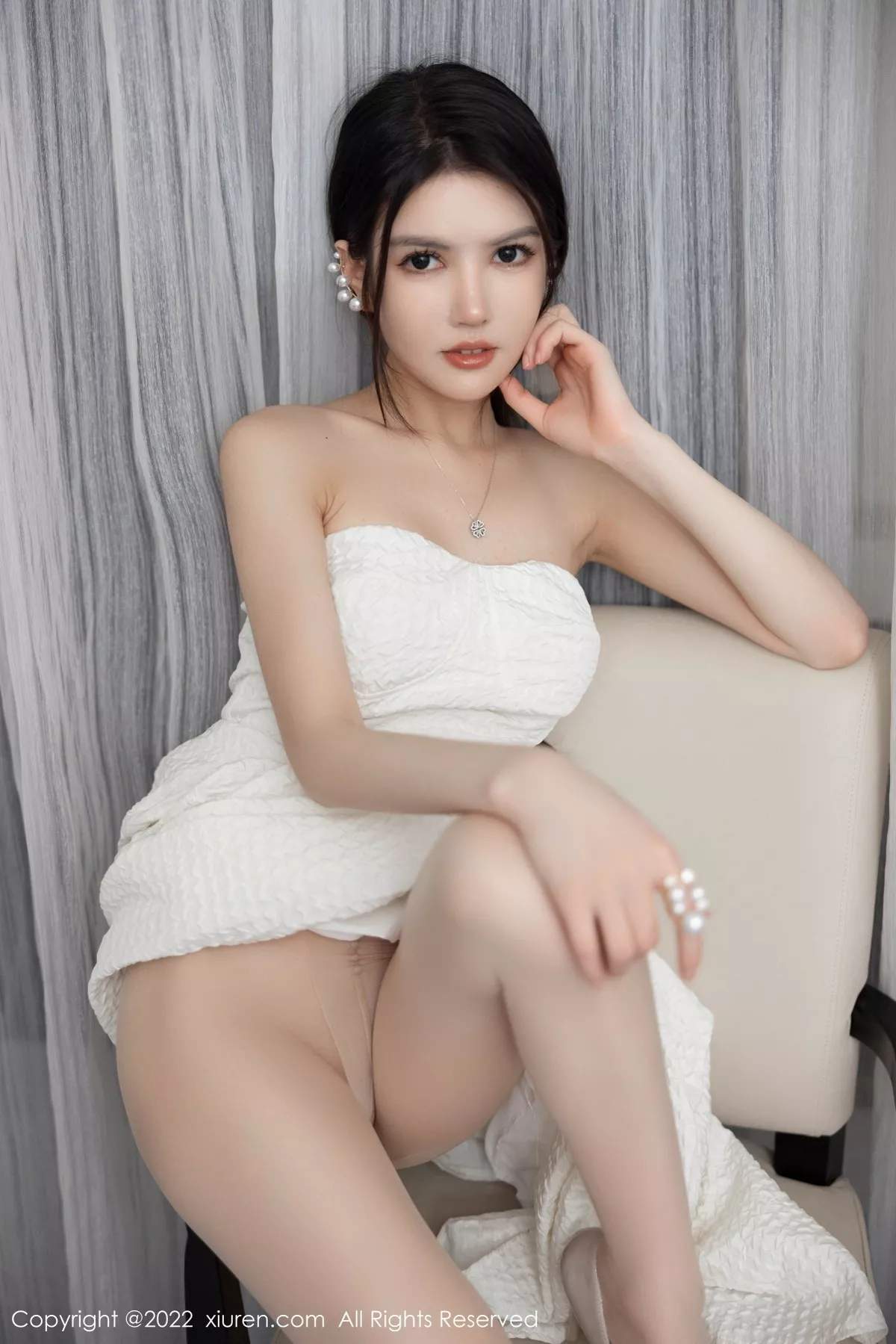 秀人集.com_[XiuRen秀人网]No.5268_模特媛媛酱belle海南心愿旅拍白色连衣长裙配无内肉丝诱惑写真61P