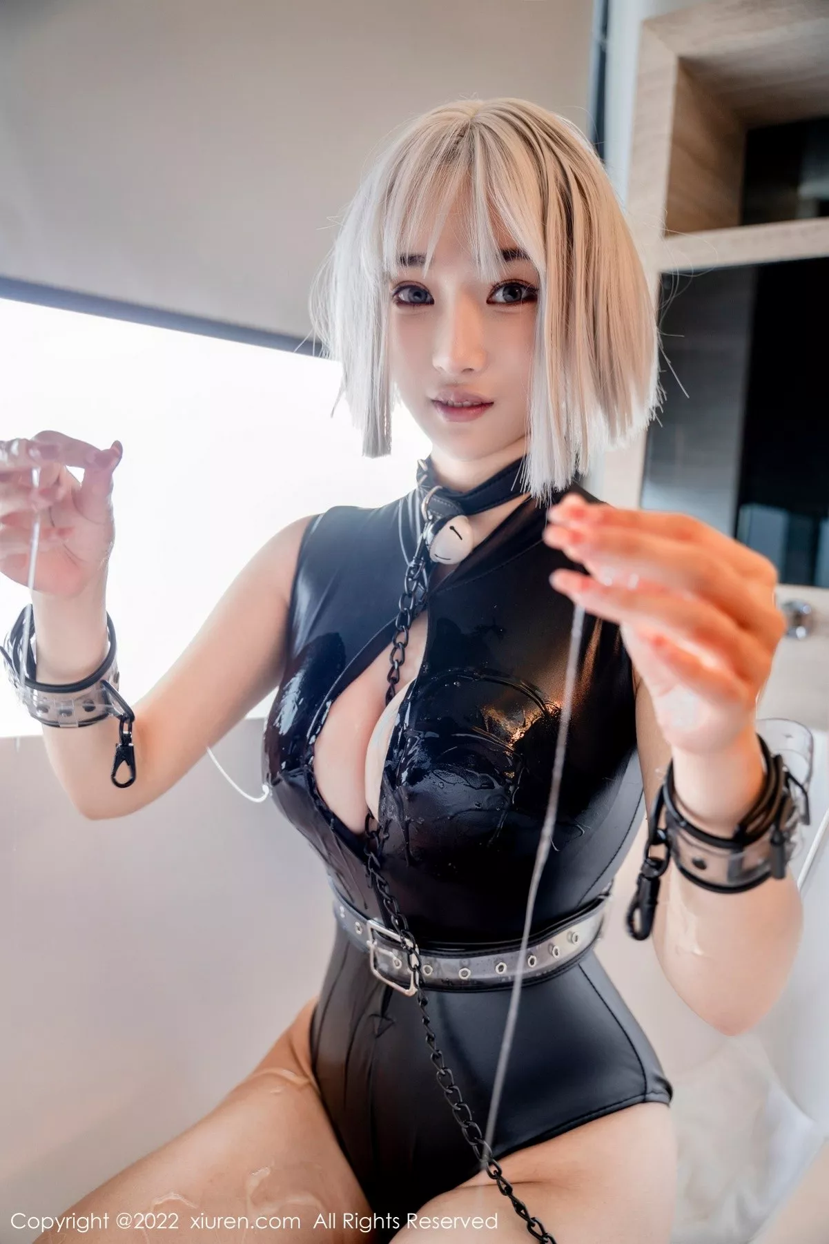 秀人集.com_[XiuRen秀人网]No.5272_模特西门小玉私房浴室黑漆皮死库水粘稠液体湿身撩人诱惑写真68P