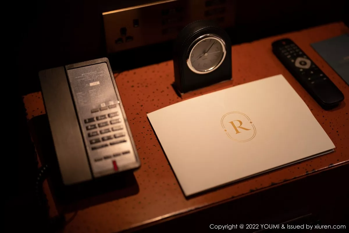 秀人集.com_[YouMi尤蜜荟]Vol.816_女神奶瓶土肥圆私房Spa按摩脱性感内衣露油亮肌肤撩人诱惑写真112P