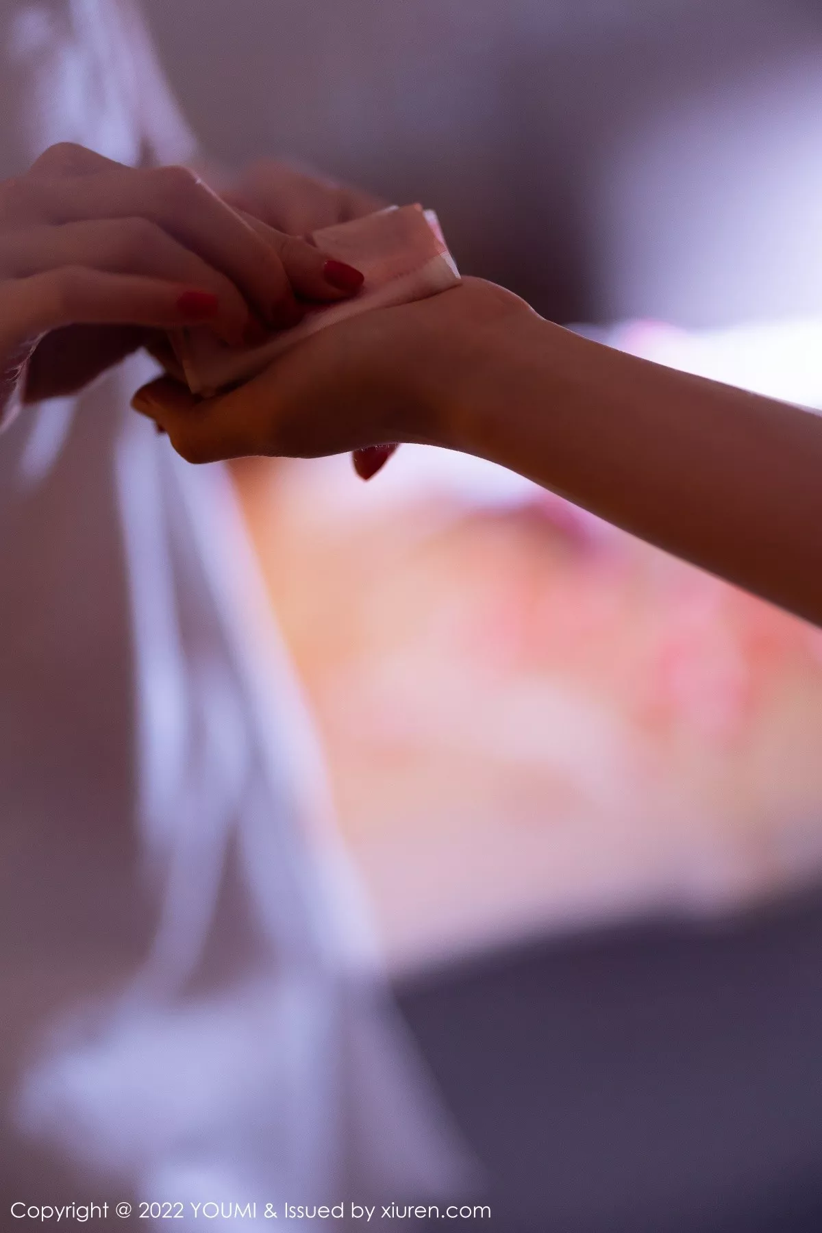 秀人集.com_[YouMi尤蜜荟]Vol.816_女神奶瓶土肥圆私房Spa按摩脱性感内衣露油亮肌肤撩人诱惑写真112P