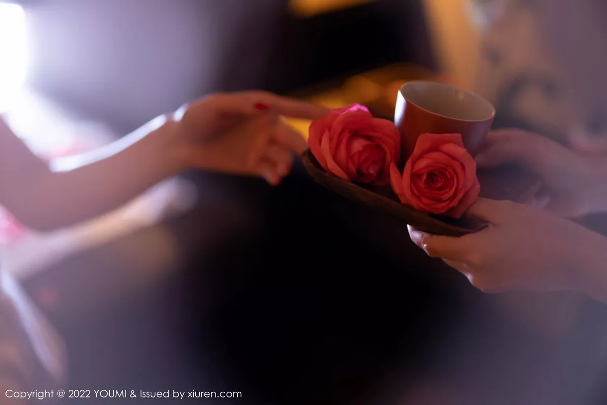 秀人集.com_[YouMi尤蜜荟]Vol.816_女神奶瓶土肥圆私房Spa按摩脱性感内衣露油亮肌肤撩人诱惑写真112P