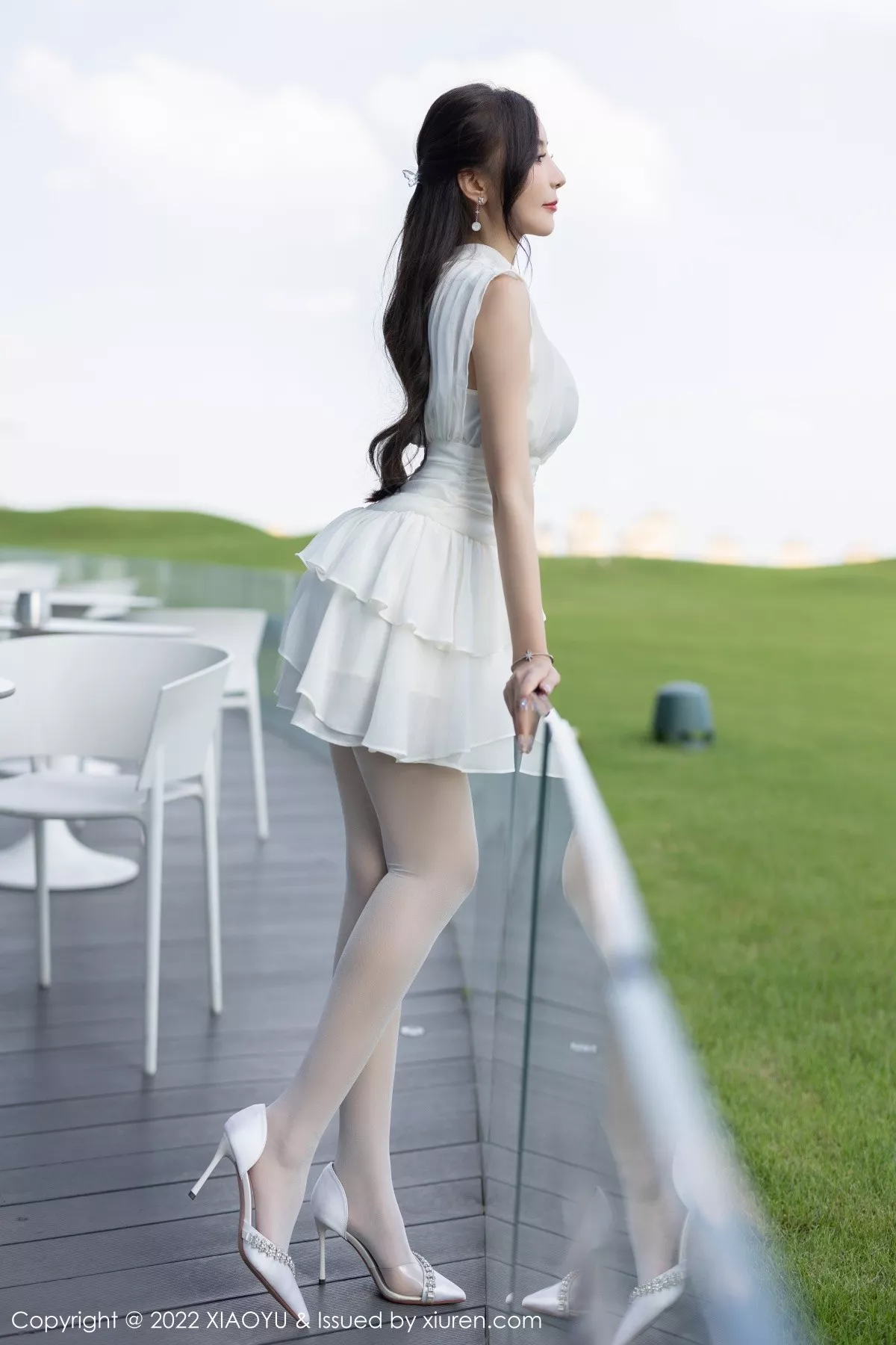 秀人集.com_[XiaoYu画语界]Vol.822_女神王馨瑶yanni性感白色连衣裙配开档白丝露蕾丝内衣诱惑写真84P