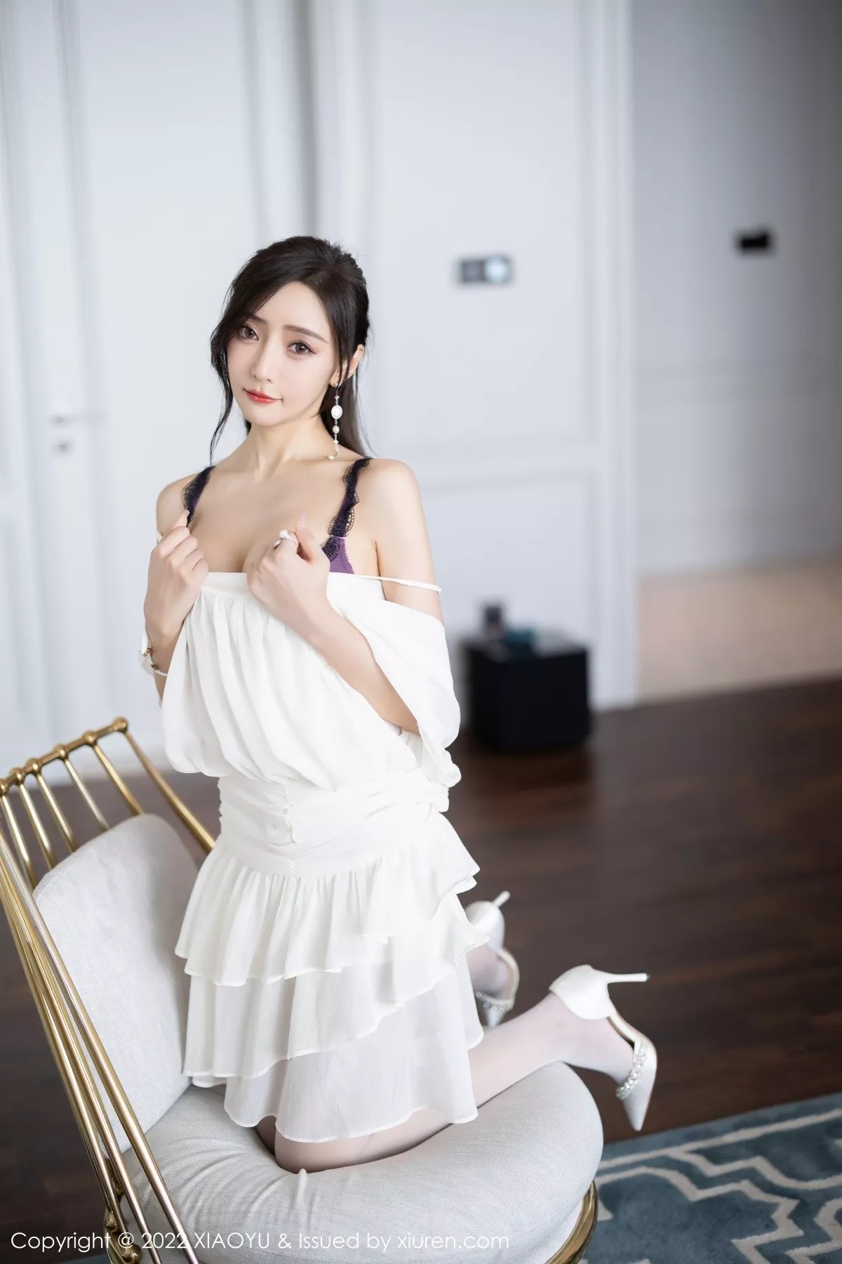 秀人集.com_[XiaoYu画语界]Vol.822_女神王馨瑶yanni性感白色连衣裙配开档白丝露蕾丝内衣诱惑写真84P