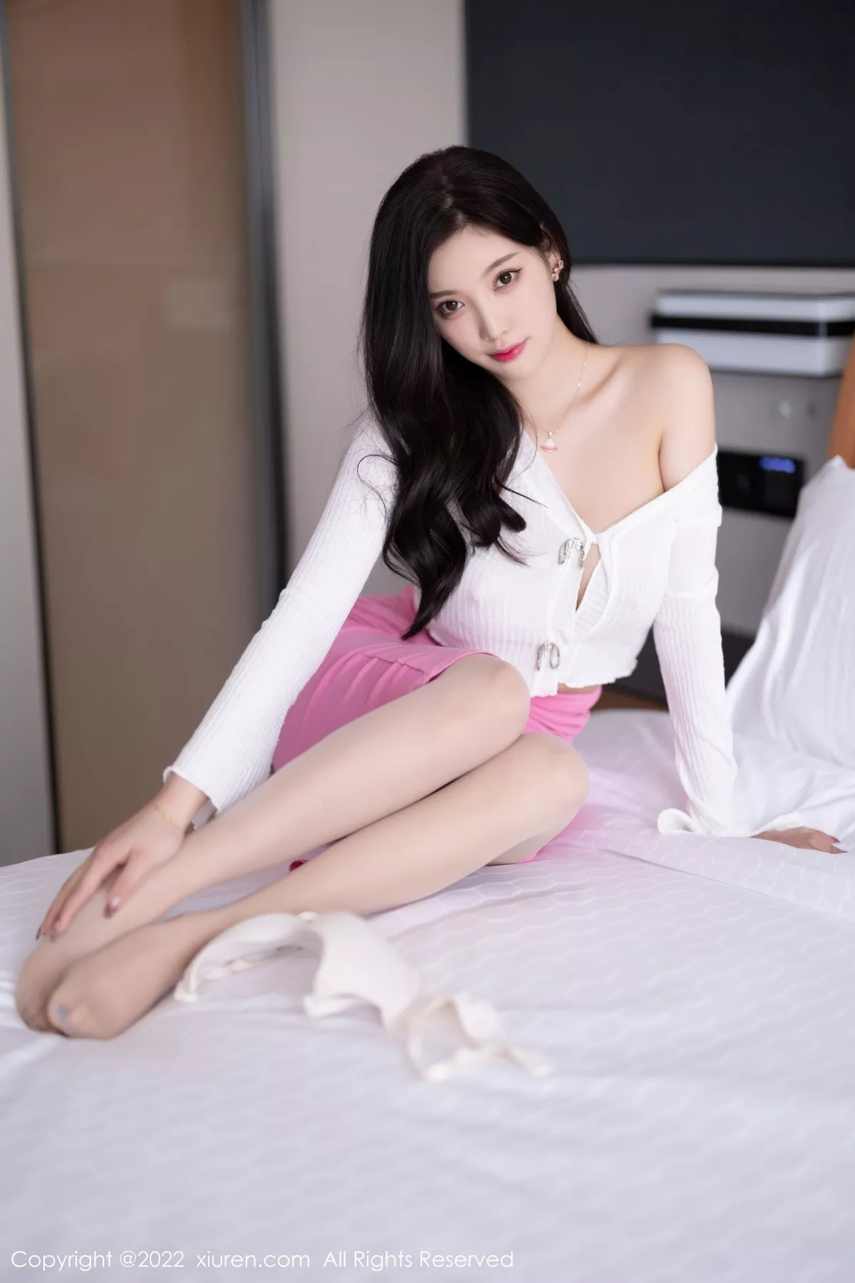 秀人集.com_[XiuRen秀人网]No.5200_女神杨晨晨Yome半脱露白色轻透蕾丝内衣秀完美身材诱惑写真76P