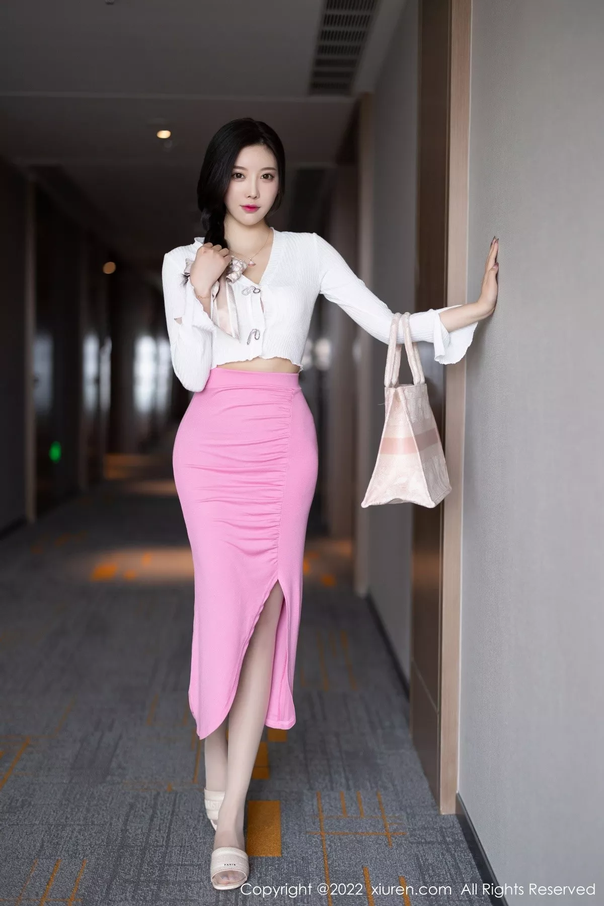 秀人集.com_[XiuRen秀人网]No.5200_女神杨晨晨Yome半脱露白色轻透蕾丝内衣秀完美身材诱惑写真76P