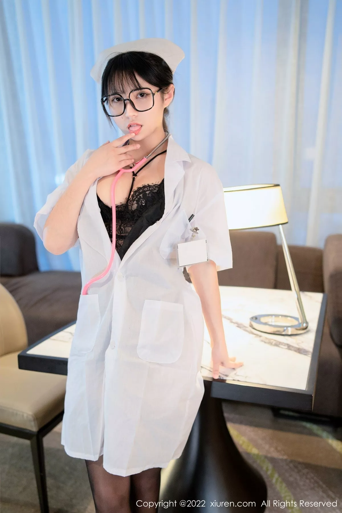 秀人集.com_[XiuRen秀人网]No.5202_模特久久Aimee私房性感白衣天使服饰下黑色蕾丝内衣诱惑写真62P