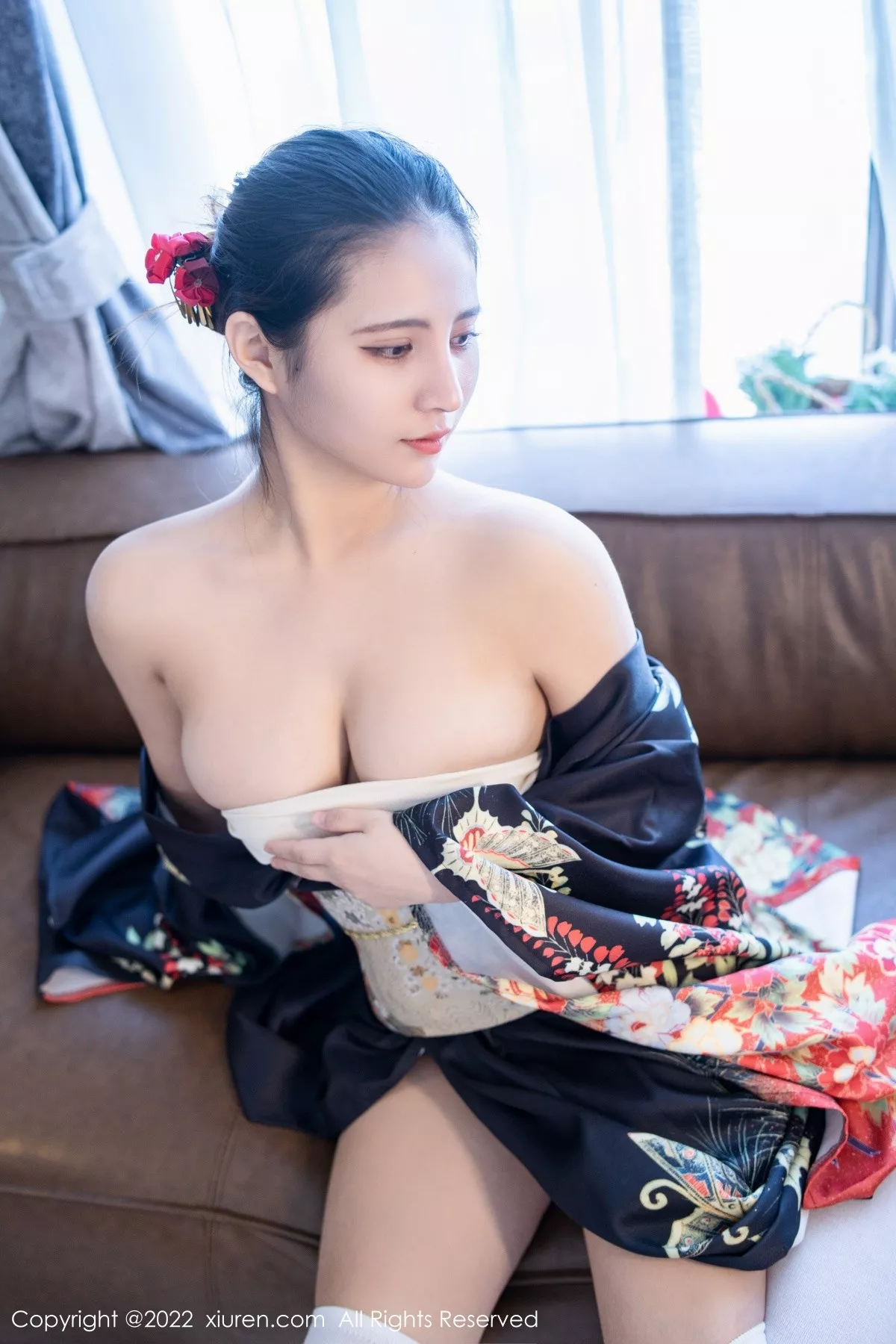 秀人集.com_[XiuRen秀人网]No.5309_模特久久Aimee日系居家和服半脱露白色抹胸内衣秀豪乳诱惑写真62P