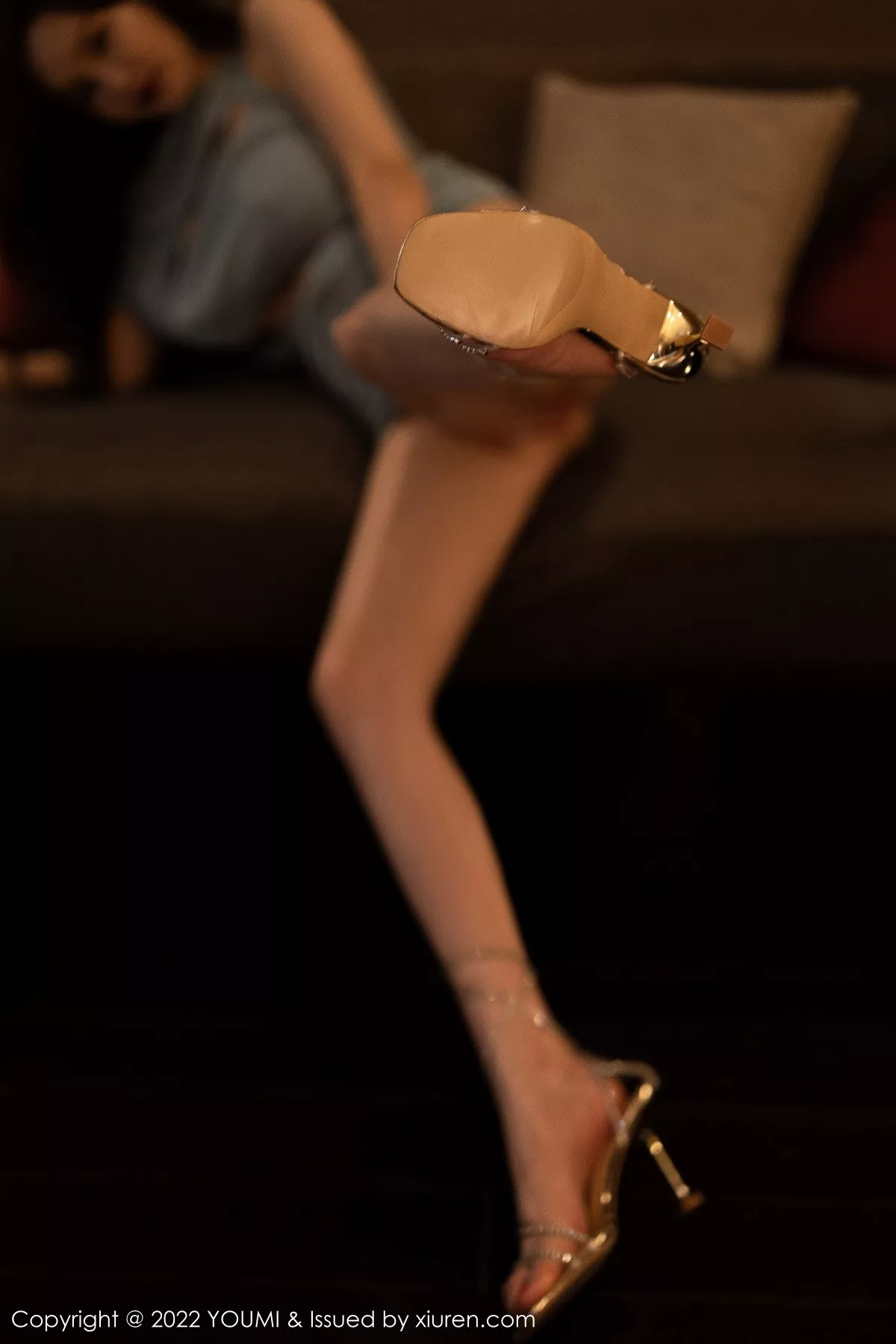 秀人集.com_[YouMi尤蜜荟]Vol.822_女神奶瓶土肥圆私房灰色镂空连衣长裙半撩秀翘臀迷人诱惑写真75P