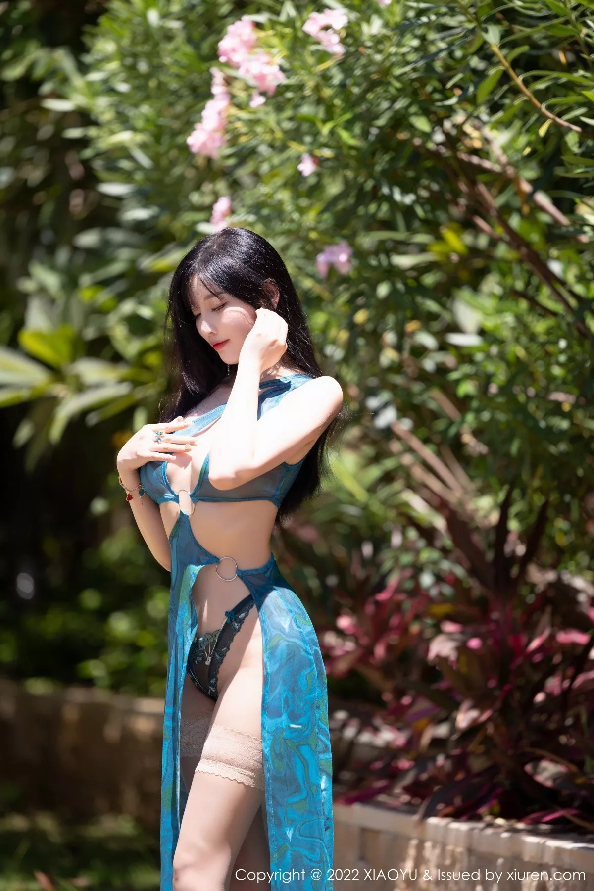 秀人集.com_[XiaoYu画语界]Vol.831_女神杨晨晨Yome心愿旅拍户外+室内蓝色轻透飘裙完美诱惑写真73P