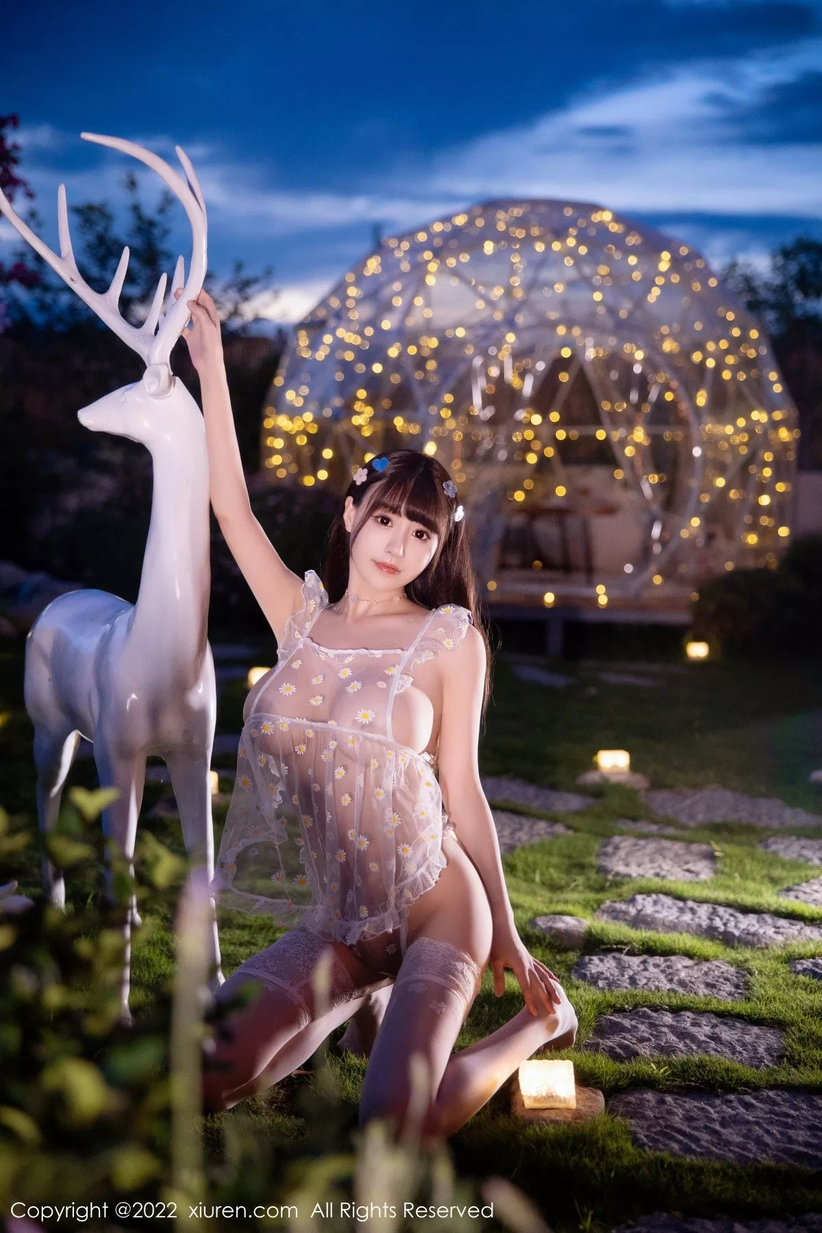 秀人集.com_[XiuRen秀人网]No.5358_女神朱可儿Flora大理旅拍户外白色轻透薄纱配蕾丝袜撩人诱惑写真73P